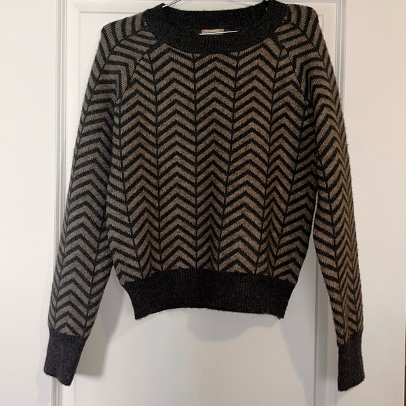 Hem & Thread Sweaters - Women’s Hem & Thread Sweater